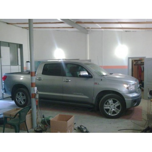 Toyota Tundra 5.7